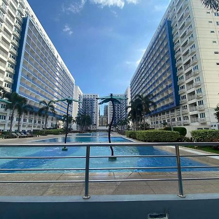 Madison'S Place At Sea Moa Manila Bagian luar foto