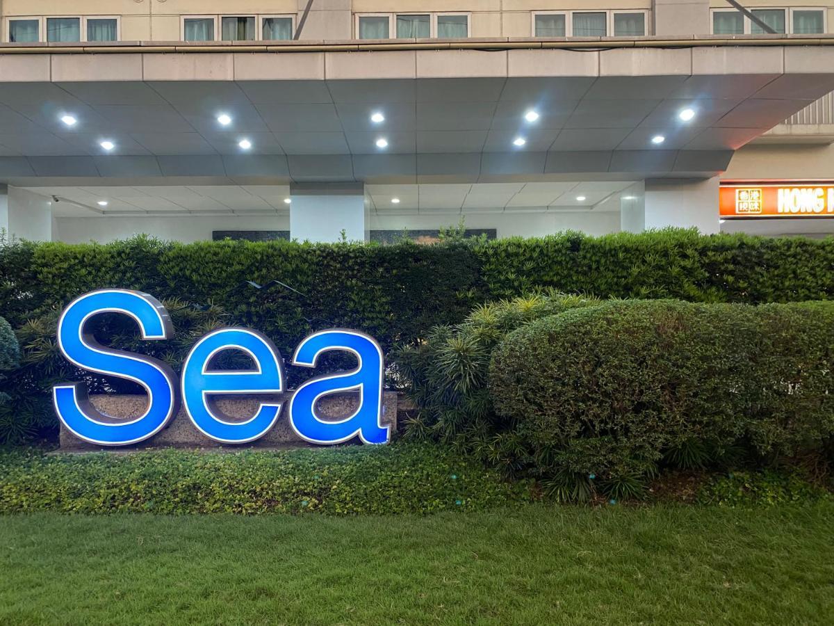 Madison'S Place At Sea Moa Manila Bagian luar foto