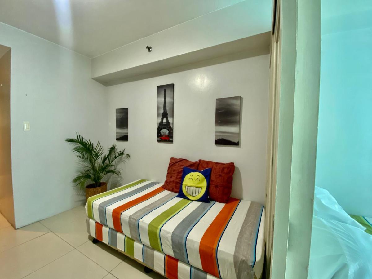 Madison'S Place At Sea Moa Manila Bagian luar foto