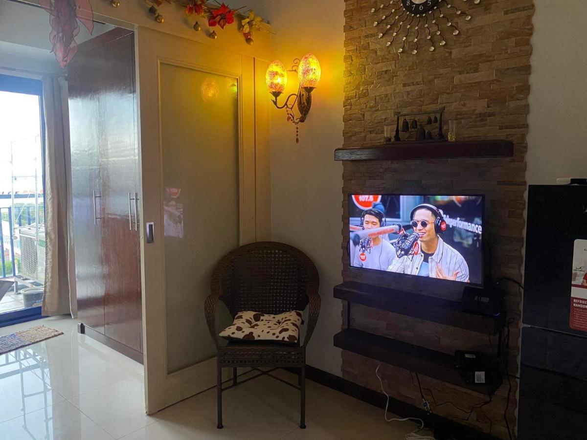 Madison'S Place At Sea Moa Manila Bagian luar foto