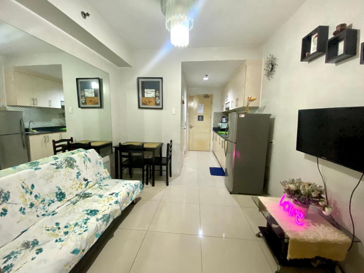 Madison'S Place At Sea Moa Manila Bagian luar foto