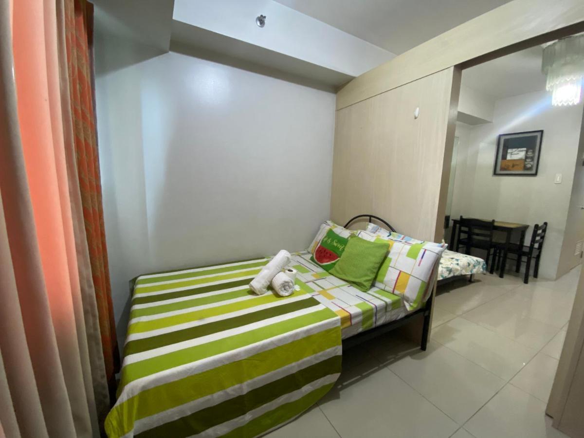 Madison'S Place At Sea Moa Manila Bagian luar foto