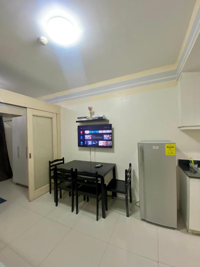 Madison'S Place At Sea Moa Manila Bagian luar foto