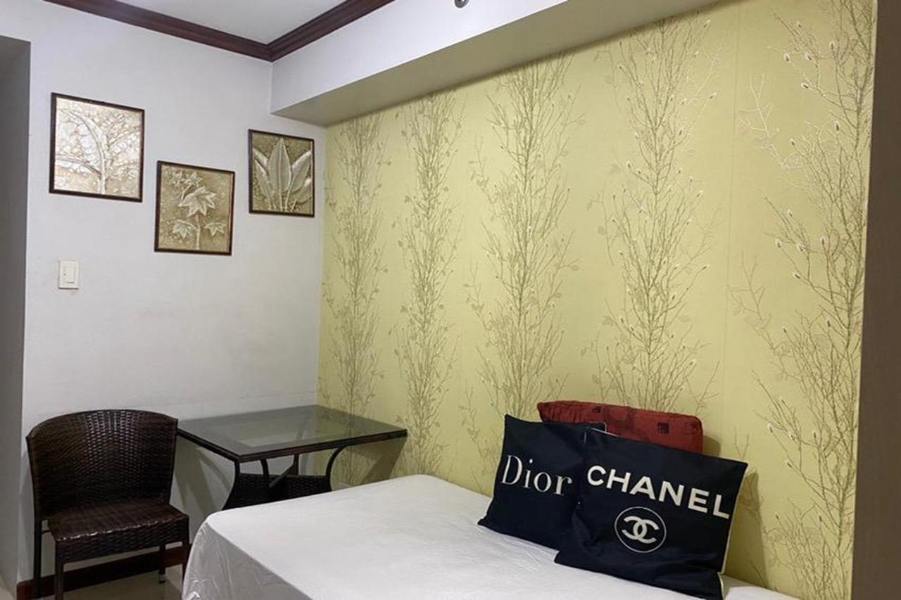 Madison'S Place At Sea Moa Manila Bagian luar foto