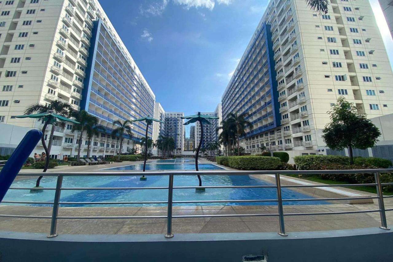 Madison'S Place At Sea Moa Manila Bagian luar foto