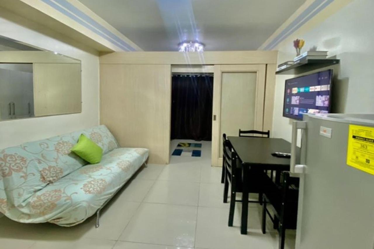 Madison'S Place At Sea Moa Manila Bagian luar foto
